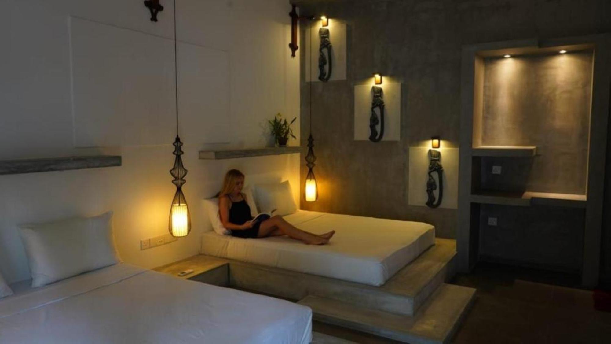 Midigama Holiday Inn Esterno foto