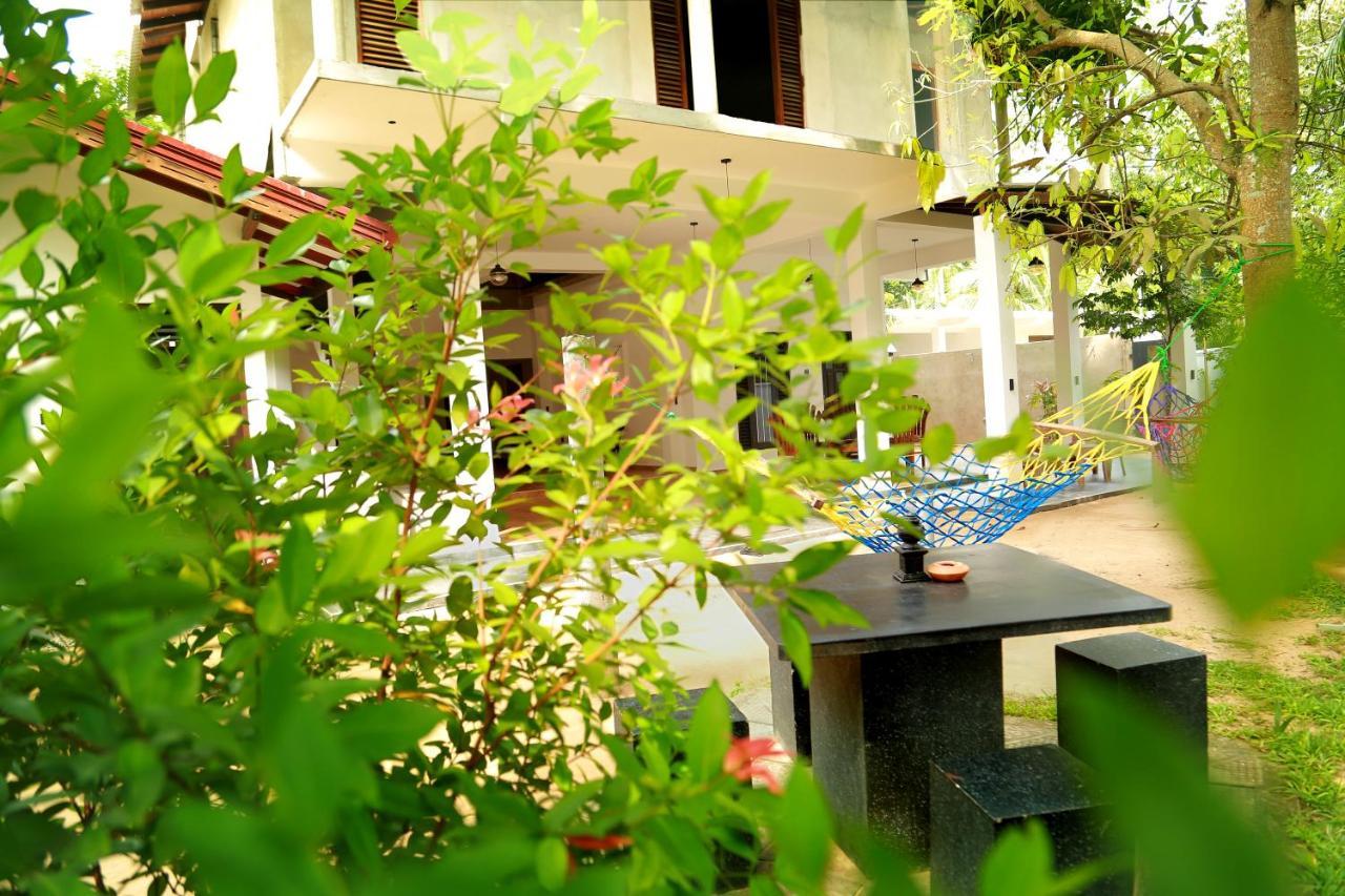 Midigama Holiday Inn Esterno foto