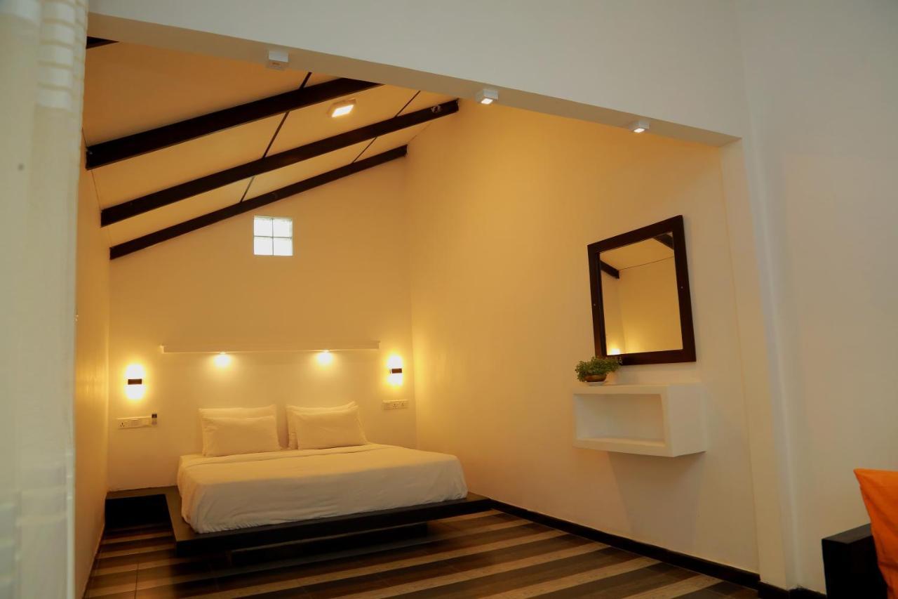 Midigama Holiday Inn Esterno foto