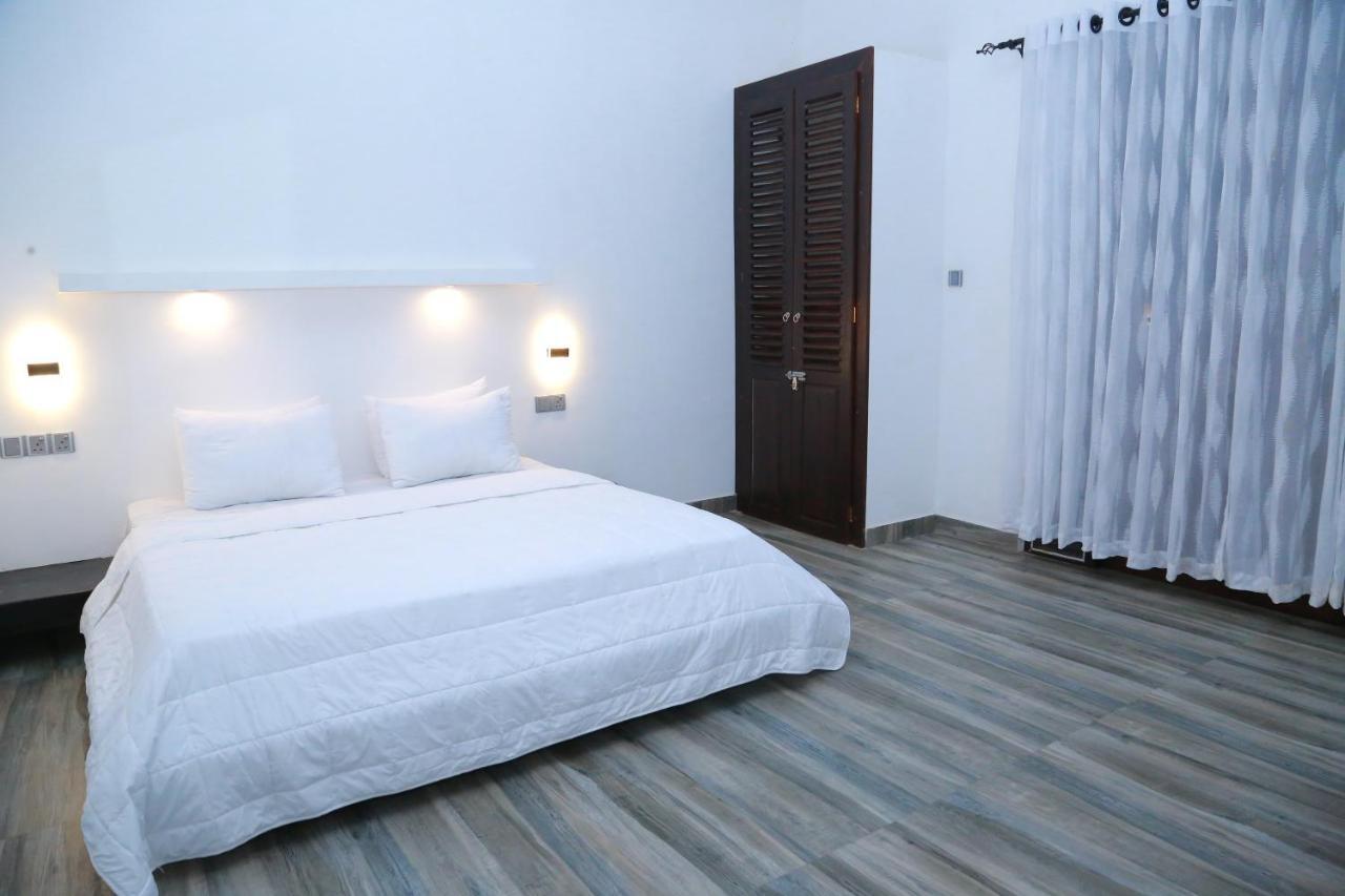 Midigama Holiday Inn Esterno foto