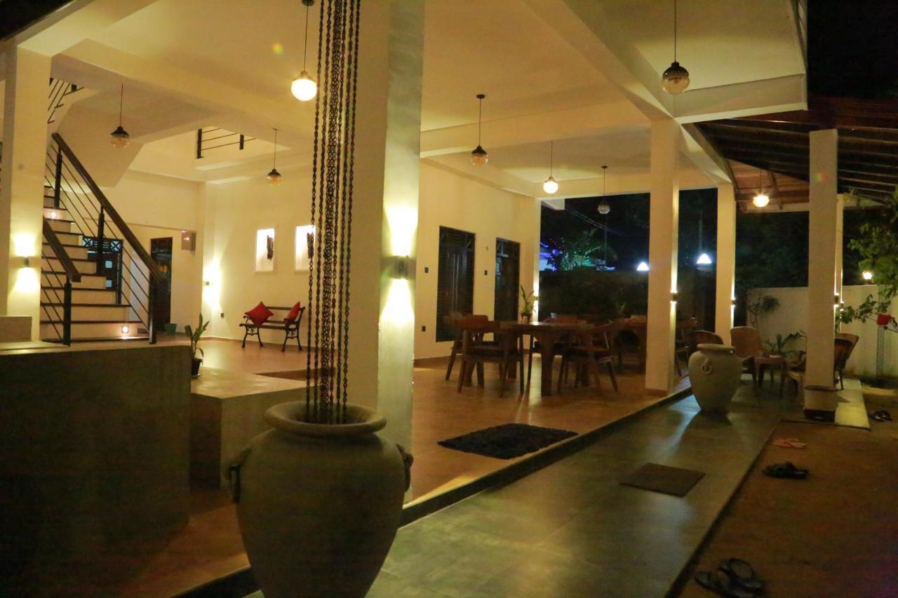 Midigama Holiday Inn Esterno foto