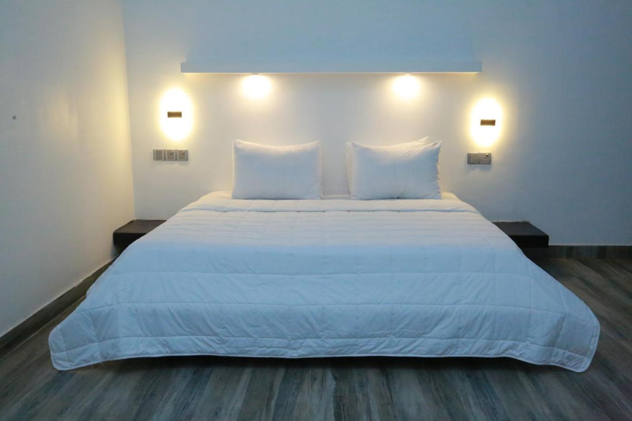 Midigama Holiday Inn Esterno foto